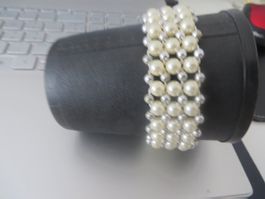 Armspange mit Gummizug aus Perlen simili