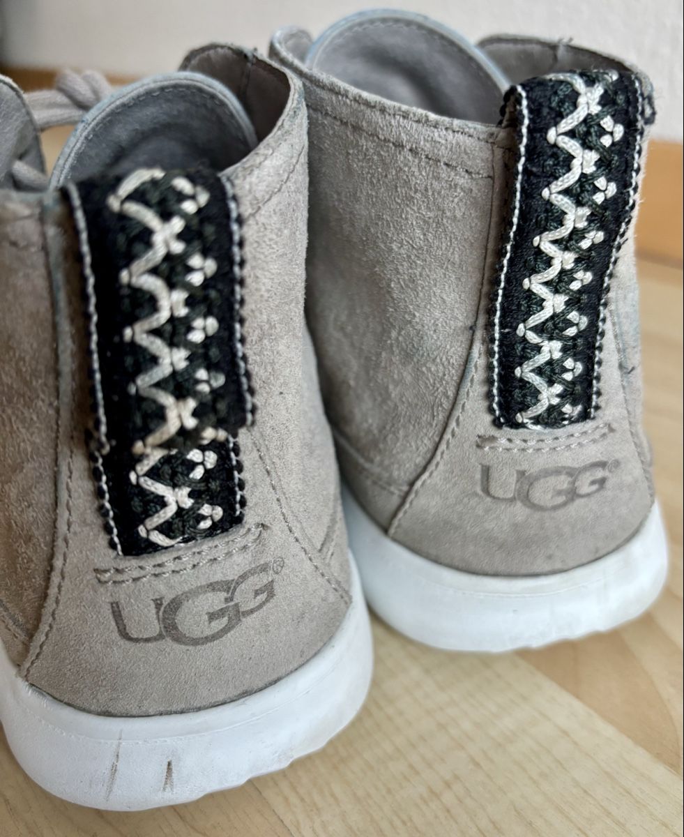Ugg Scarpe da uomo: Uggs Sneakers beige 42 in Wildleder – Usato da Bern venduto da larrybird