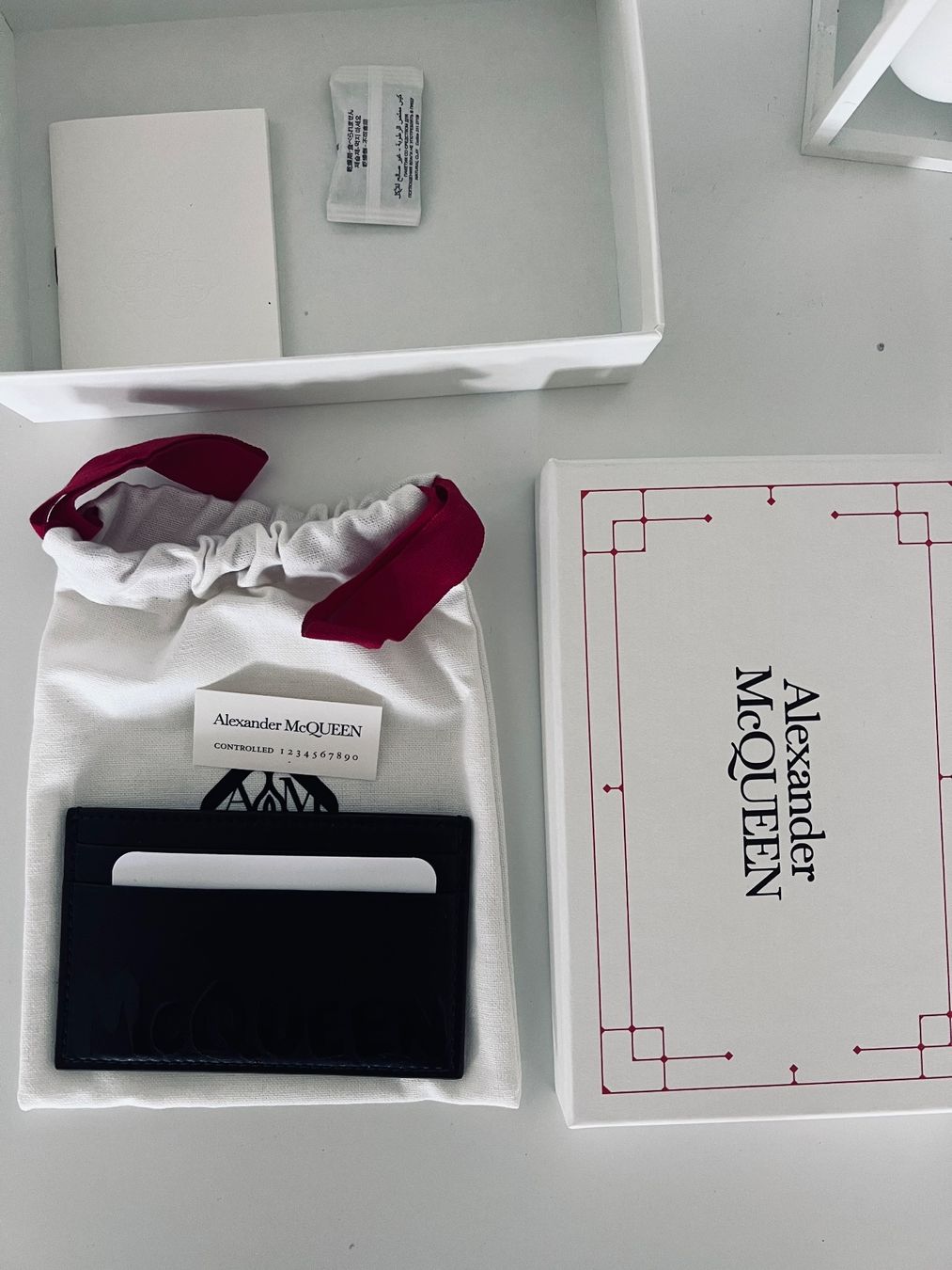Alexander Mcqueen Portafogli: Alexander McQueen logo-print cardholder – Nuovo e nell'imballaggio originale da Lausanne venduto da ipanema23 1