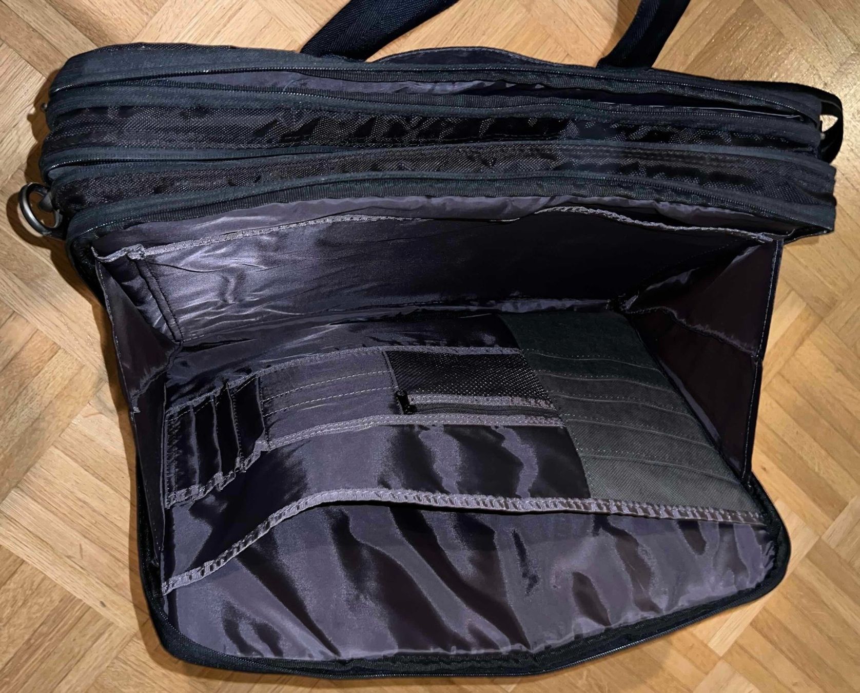 Dell Taschen: Dell Laptoptasche Tasche – Gebraucht aus Zürich von dojoal64 3
