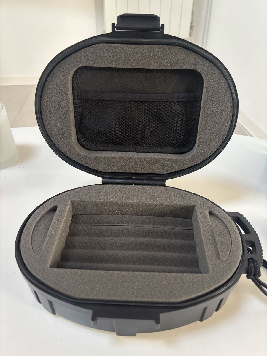 Humidore: Camacho Cigar Case Black Hard Shell Like New – Neu (gemäss Beschreibung) aus Genolier von adr_rph7 1