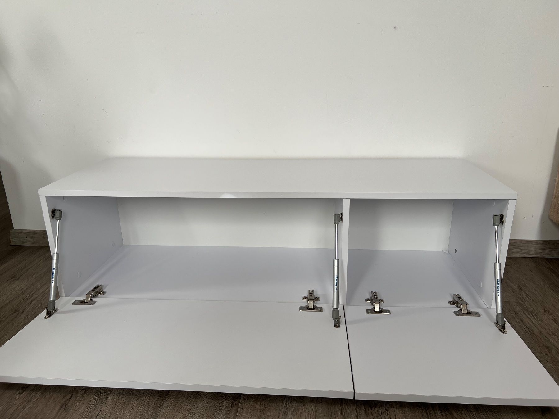 Mobili TV: Weisses Sideboard – Usato da Solothurn venduto da Stern06 1