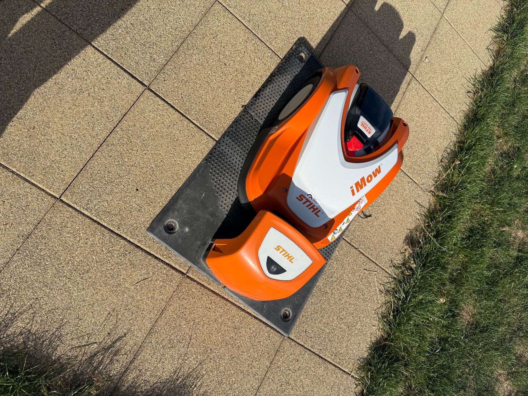 Stihl Tagliaerba: Robot de tonte Stihl RMI422P – Usato da Chevenez venduto da nic_7nbq 2