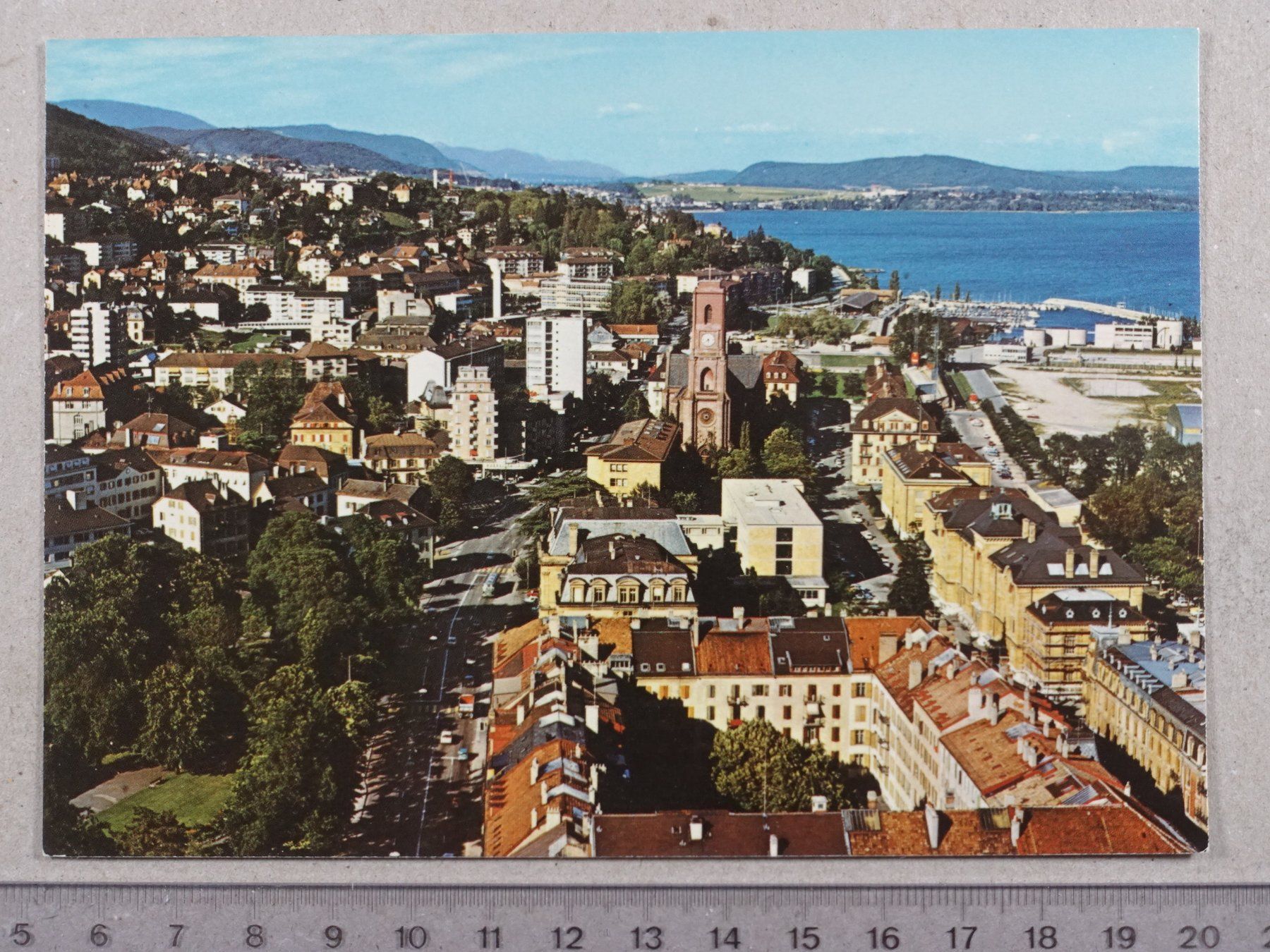 Cartoline postali: Neuchâtel, 1982 – Usato da Lenzburg venduto da fh1
