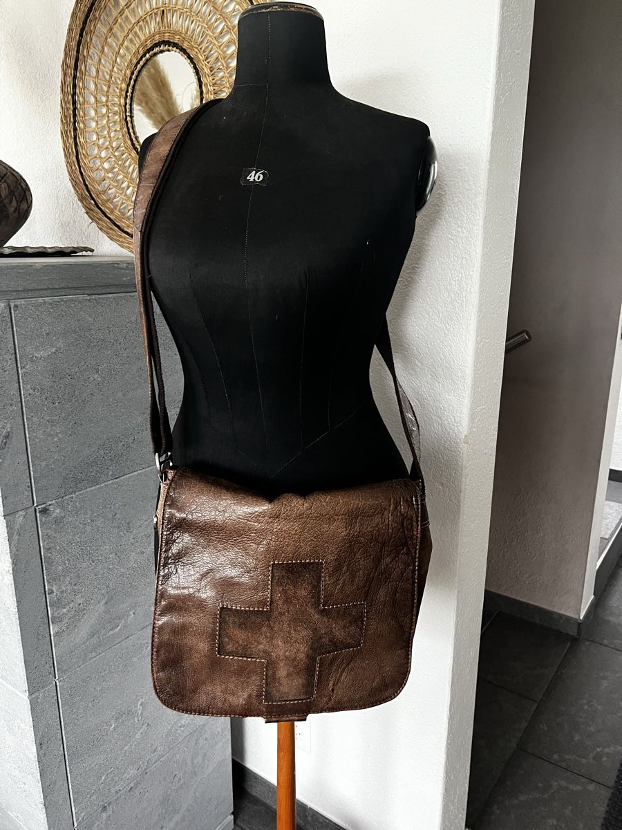 Borse: Bull & Hunt Ledertasche mit Kreuz – Usato da Staufen venduto da Elina08 2