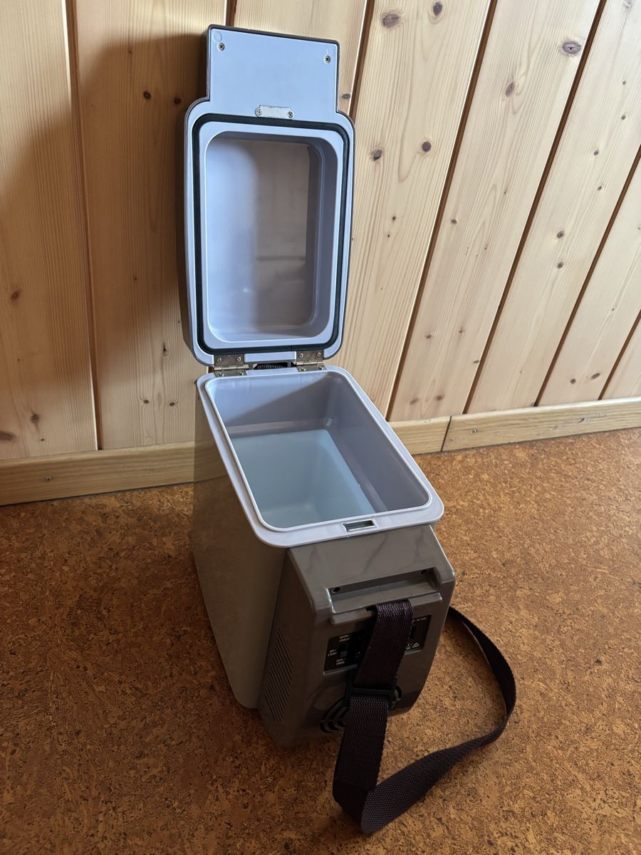 Frigoriferi & Refrigeratori: John deere Kühlbox 12V – Usato da Limpach venduto da NLA1939 1