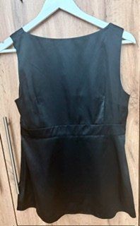 Esprit Top: Schwarzes Satintop von Esprit, Grösse 38 – Usato da Schwyz venduto da car_6flb 1
