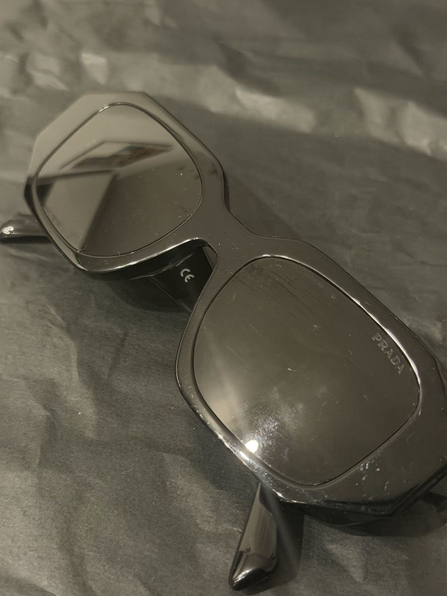 Lunettes & Verres: Prada Sonnenbrille – Neuf (Voir description) à Winterthur par sja_lr56