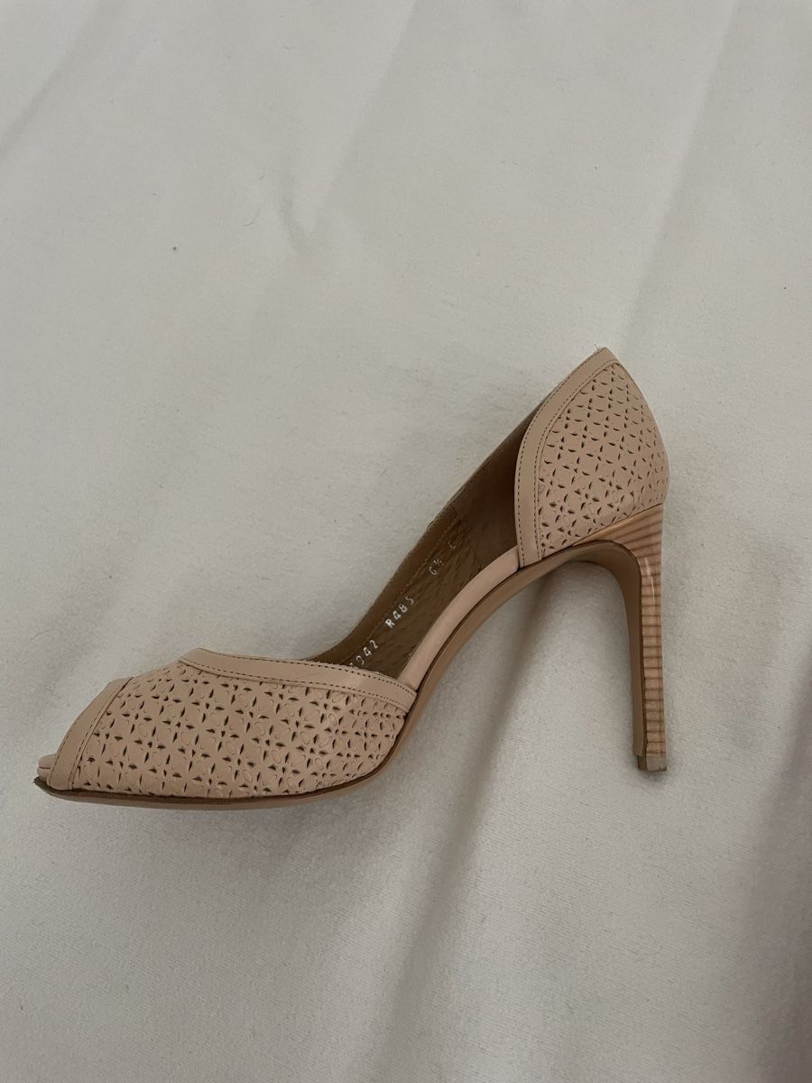 Salvatore Ferragamo Scarpe da donna: Salvatore Ferragamo - Pumps beige – Nuovo (secondo la descrizione) da Bänk (Dägerlen) venduto da Wicki23 1