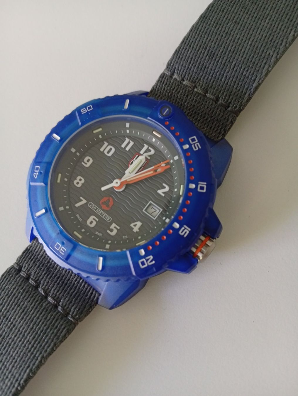 Luminox Uhren: Montre Luminox Tide Serie 8900 – Gebraucht aus Villars-sur-Glâne von dadj01 1