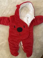 Petite combinaison chaude pour bébé