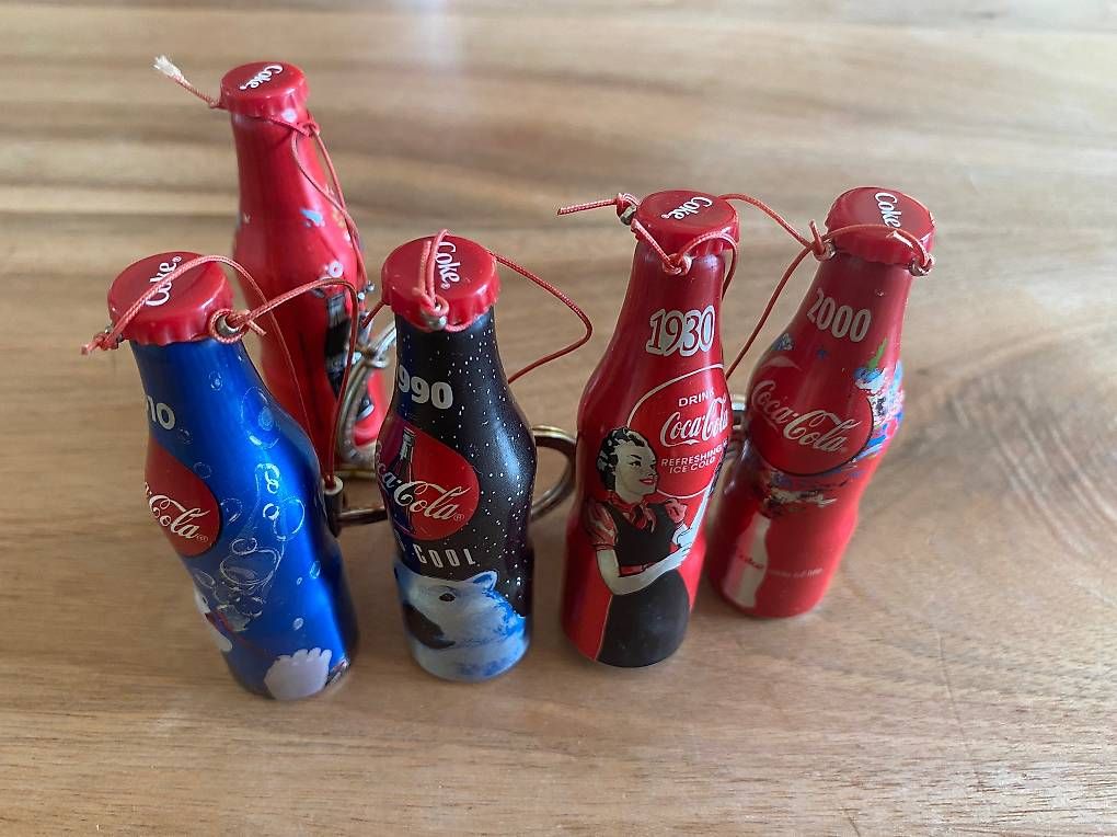 Altro in Stoviglie & Bicchieri: Cola Sammel Flaschen – Usato da Brugg AG venduto da FlowerStreet 2