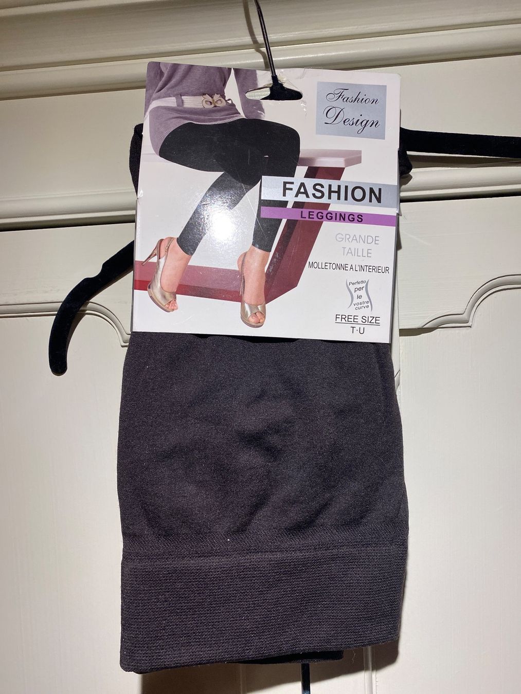Leggings: DAMEN LEGGINS SCHWARZ – Nuovo e nell'imballaggio originale da Meienried venduto da ManuelaBoutique