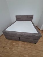 Gut erhaltenes Boxspringbett 180 × 200 cm