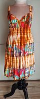 Sommerliches Kleid mit bunten Mustern, Grösse S/M