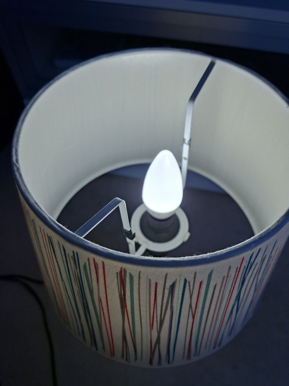 Ikea Lampen: Tischlampe mit farbigem Muster - Lampenschirm – Gebraucht aus Klingnau von vollmond36 6