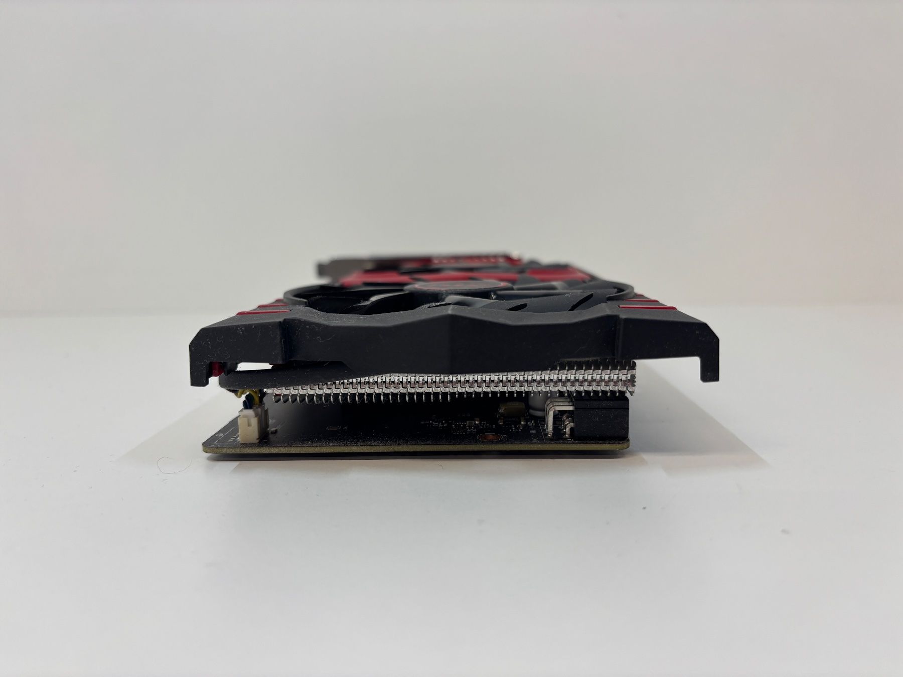 MSI Schede grafiche: Grafikkarte MSI GeForce GTX 950 2GB – Usato da Lachen SZ venduto da alcom-electronics 3