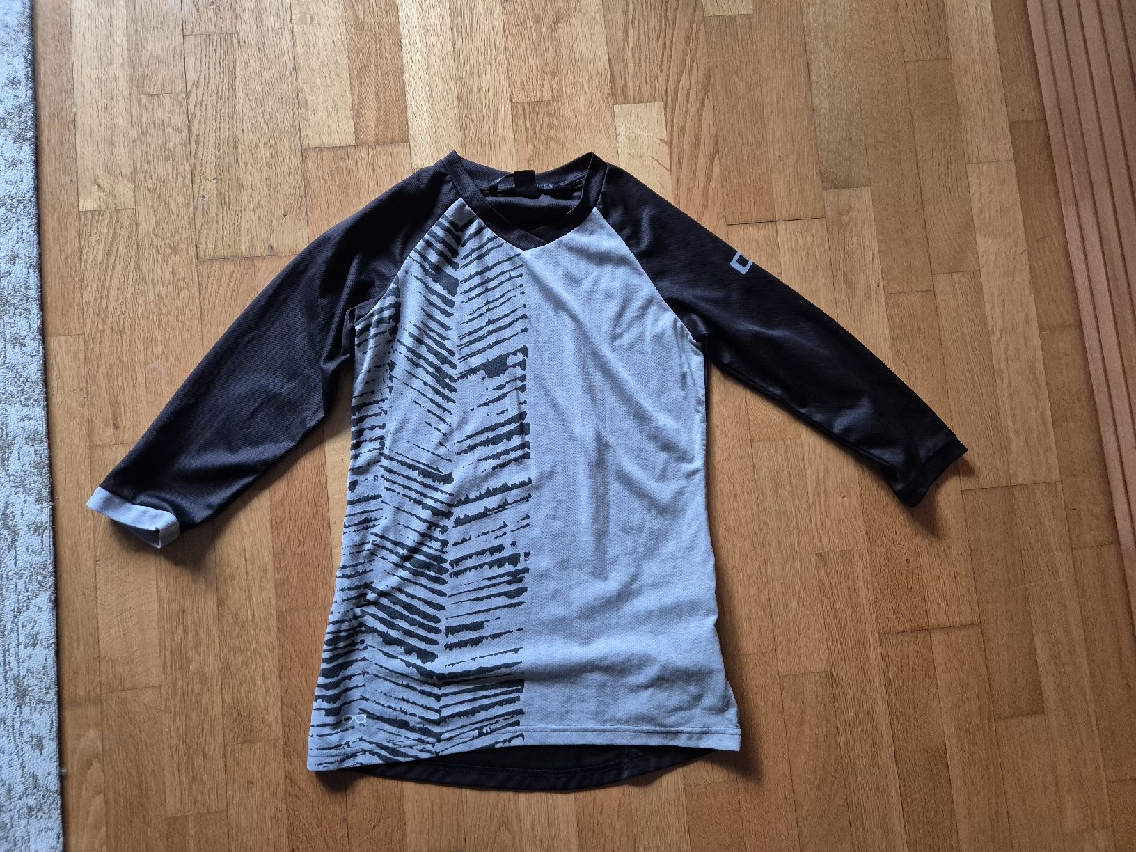 T-Shirts: ION Scrub bikeshirt - Grösse 36/S – Gebraucht aus Zürich von Chiara_