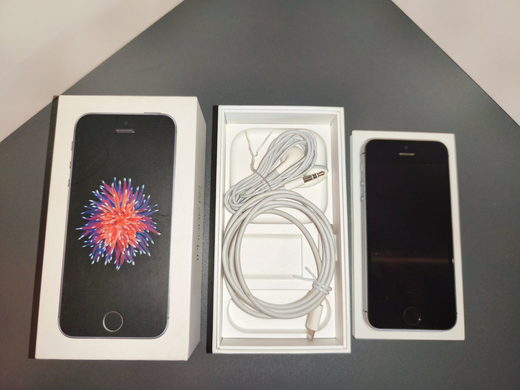Apple Telefoni cellulari / Smartphones: iPhone SE 64 GB 1. Generation – Usato da Schönried venduto da lafleuron 1
