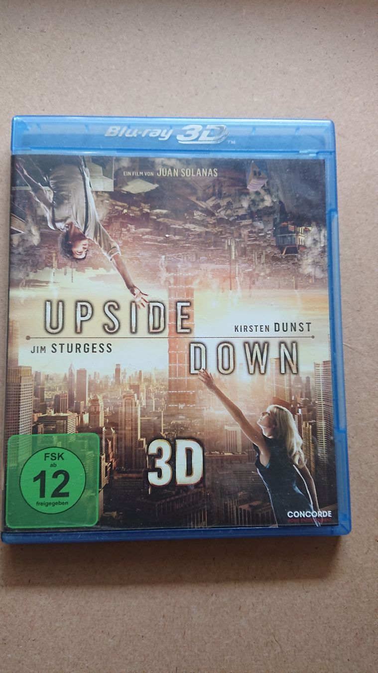 Tutti i DVDs: Upside Down - Blu-ray – Usato da Chur venduto da FreakofRarity