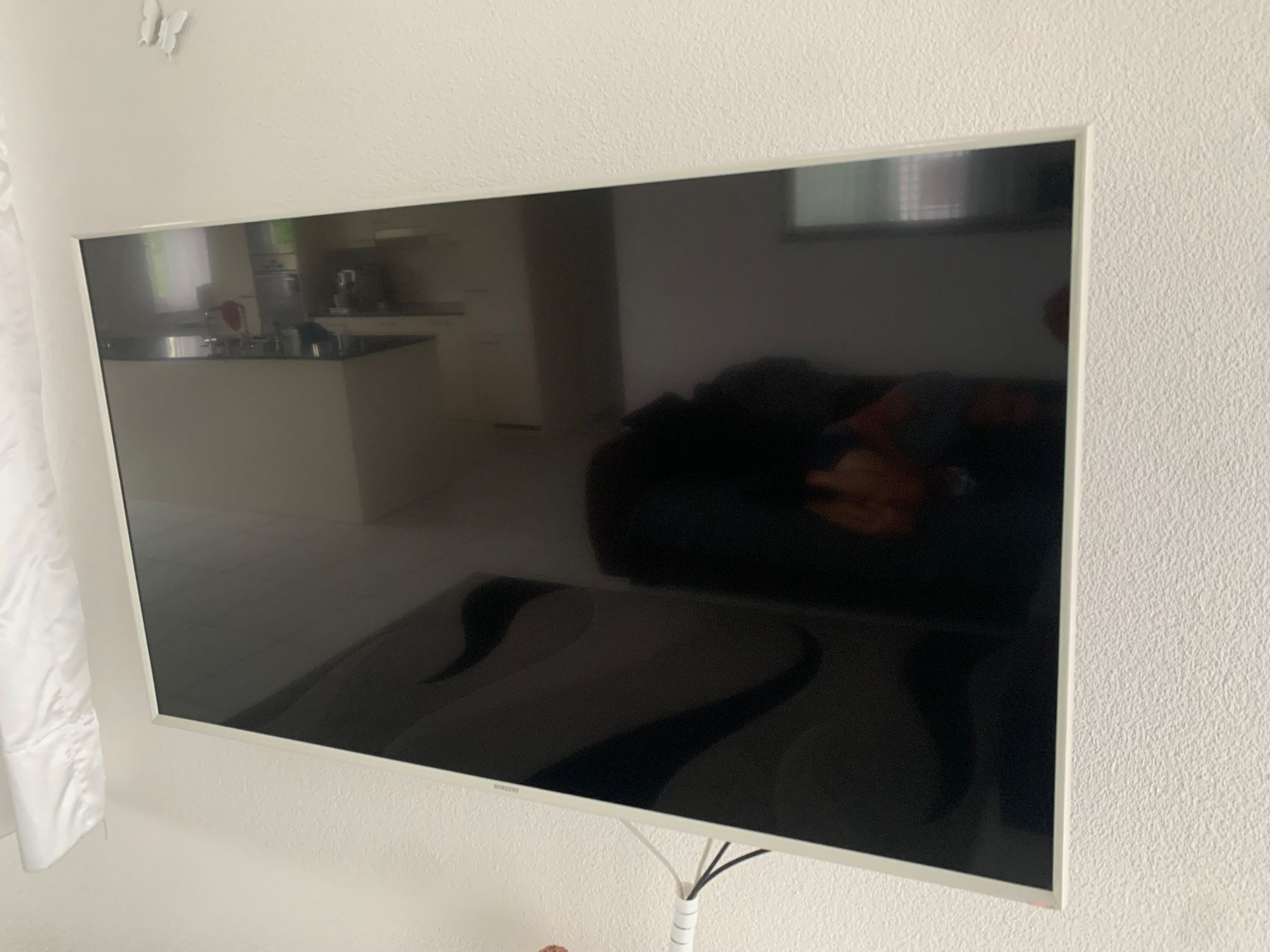 Samsung Televisori: Smart tv 120 samsung – Usato da Volketswil venduto da Gujo