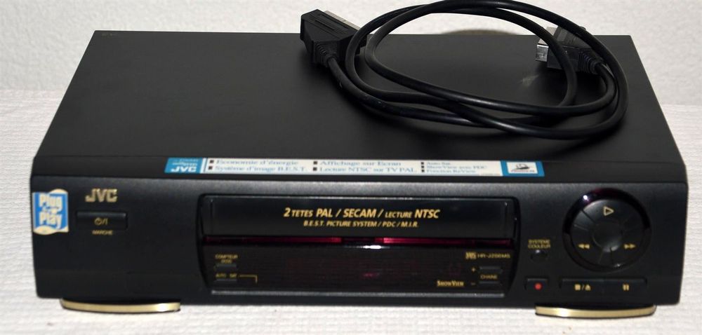 Le magnétoscope S-VHS JVC HR-S3500U : présentation