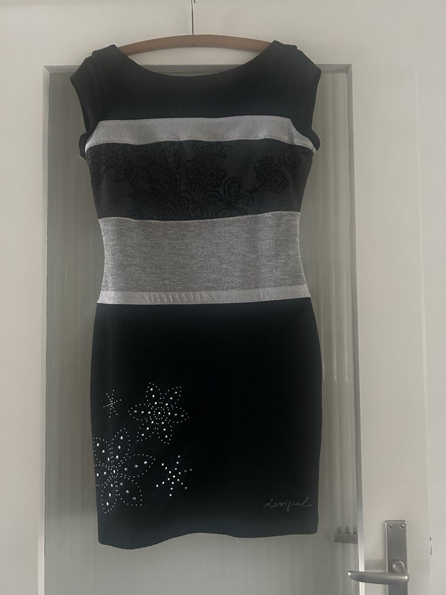 Desigual Kleider: Desigual Kleid schwarz grau Grösse M – Gebraucht aus Allschwil von meeresperle