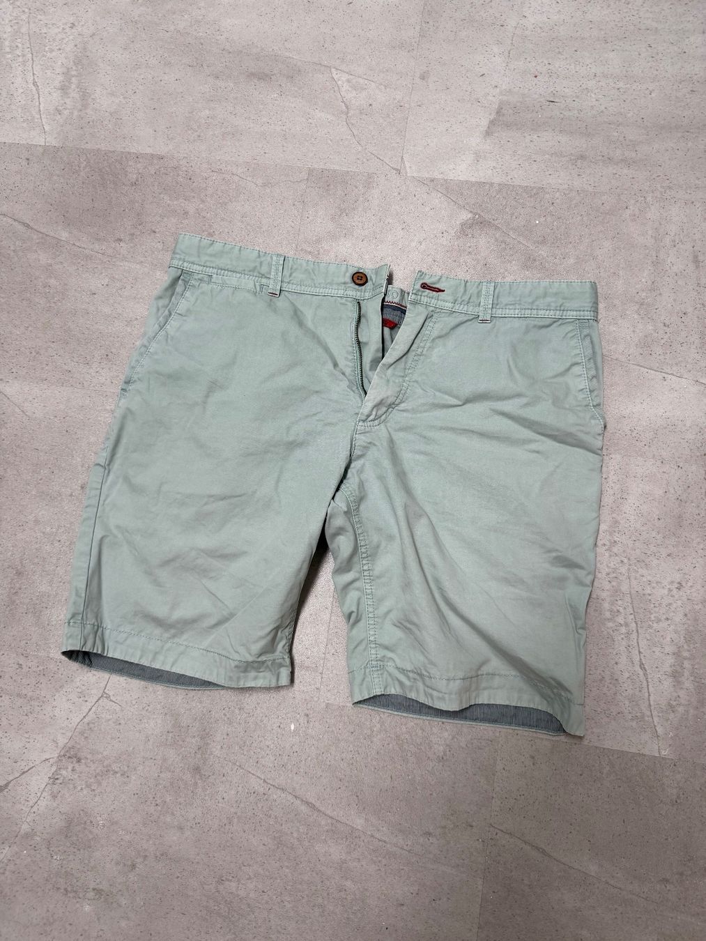 Hosen: Sommerliche Kombo - Polo & Herrenshorts (L, weiss & mint) – Gebraucht aus Olten von _Dimi_ 3