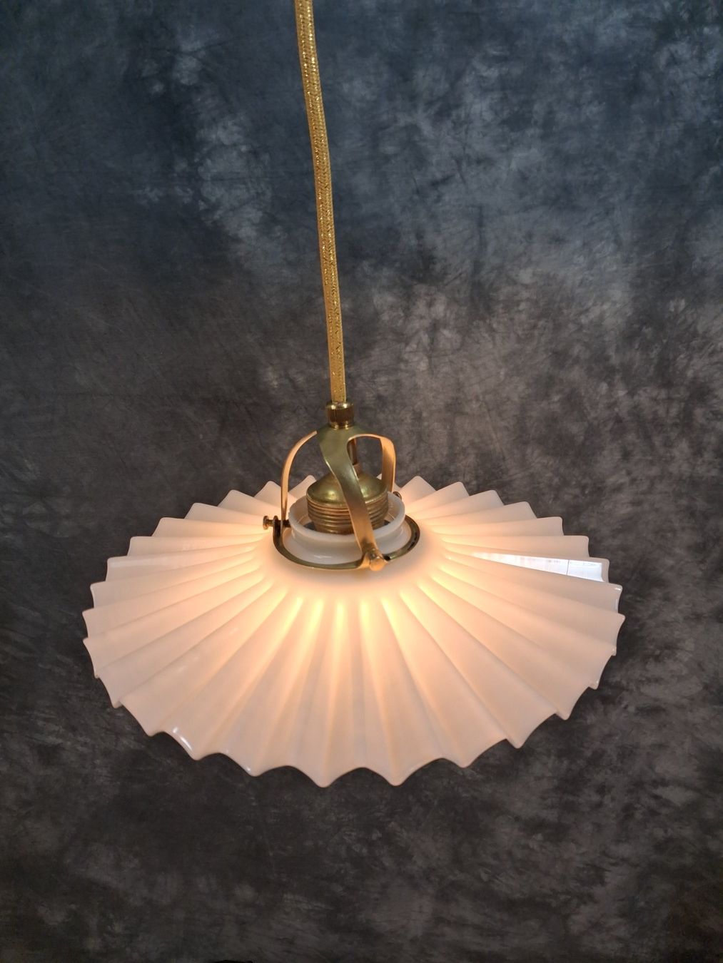 Lampade: Antike Hänge Lampe – Usato da Winterthur venduto da lampenretter 1