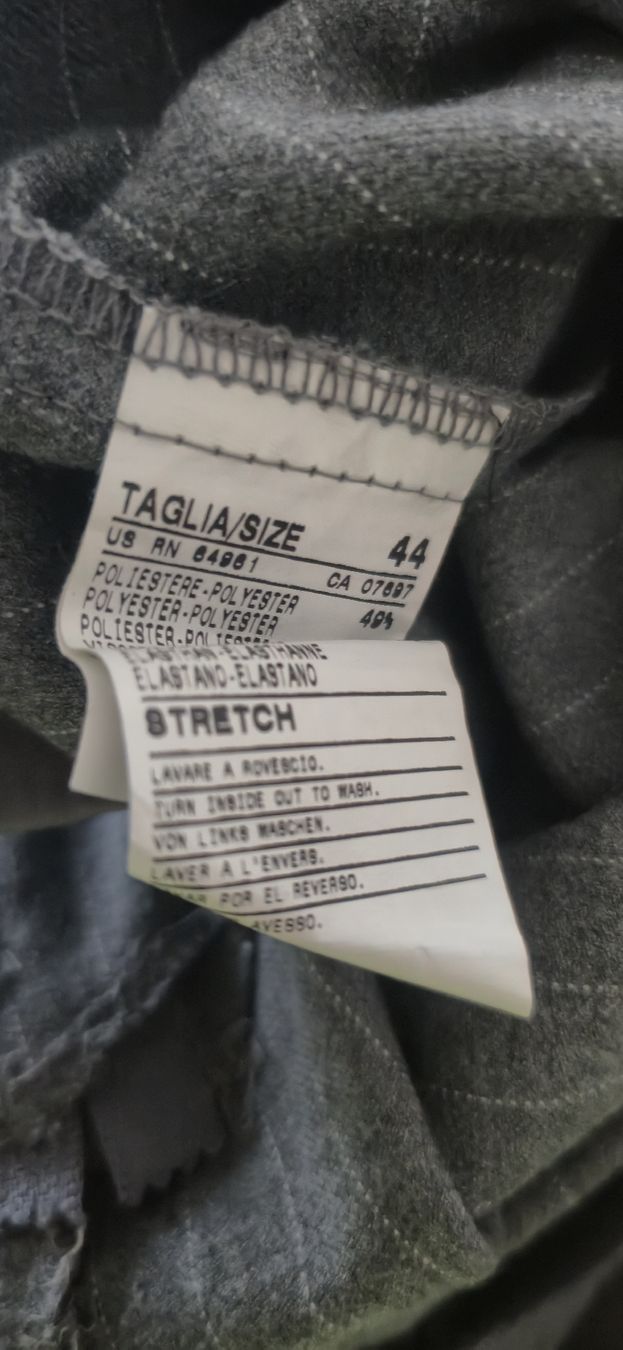 Benetton Hosen: Pantalon BENETTON à rayures grises, taille 44 – Neu (gemäss Beschreibung) aus Le Locle von Arya4 3