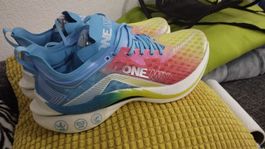 Rocket 🚀 carbon plate shoes ultra light EU 44, 100% new! 🏃