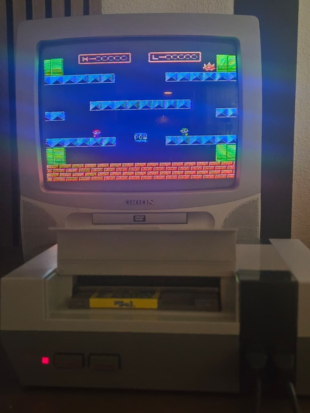 Nintendo Consoles: Nintendo Entertainment System (NES) Konsole mit 2 Controller – D'occasion à Emmen par BieteNurSo 5