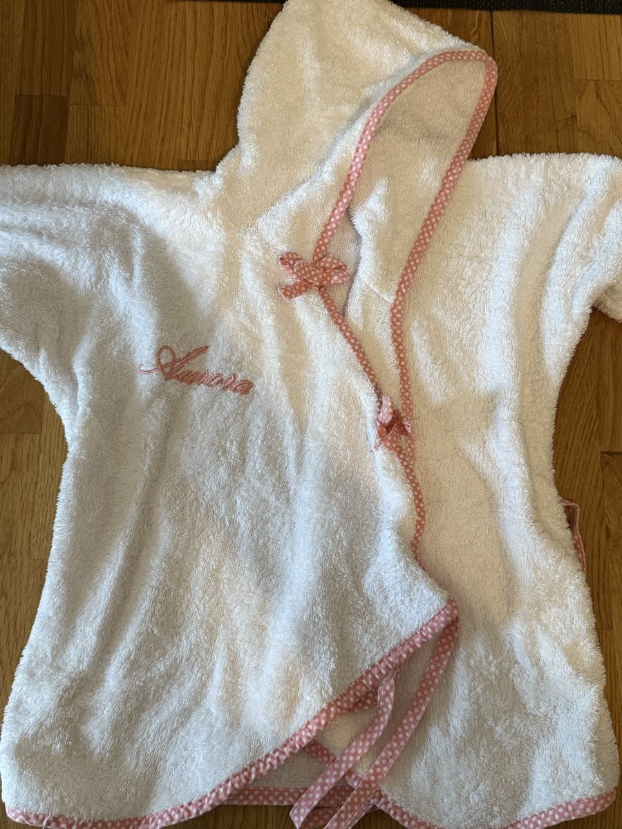 Accappatoi: Badeponcho mit Kapuze, Name "Aurora" – Nuovo (secondo la descrizione) da Basel venduto da zukk_ 2