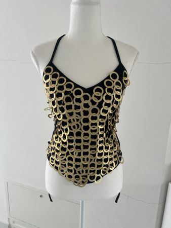 Top mit goldenen Ringen für den Sommer ☀️ Party-Look