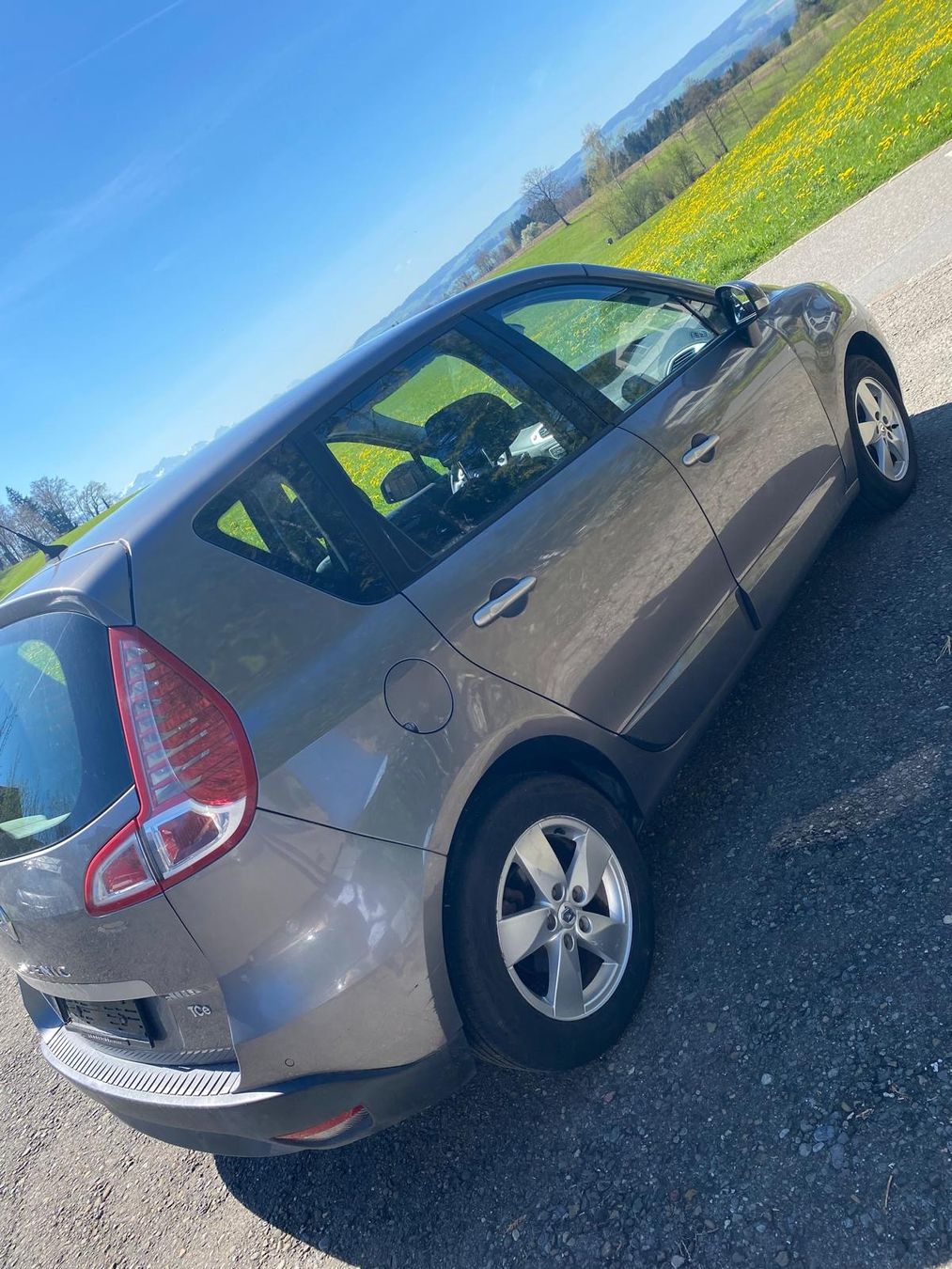 Automobili: Renault Scenic – Usato da Steinhausen venduto da emi014 2