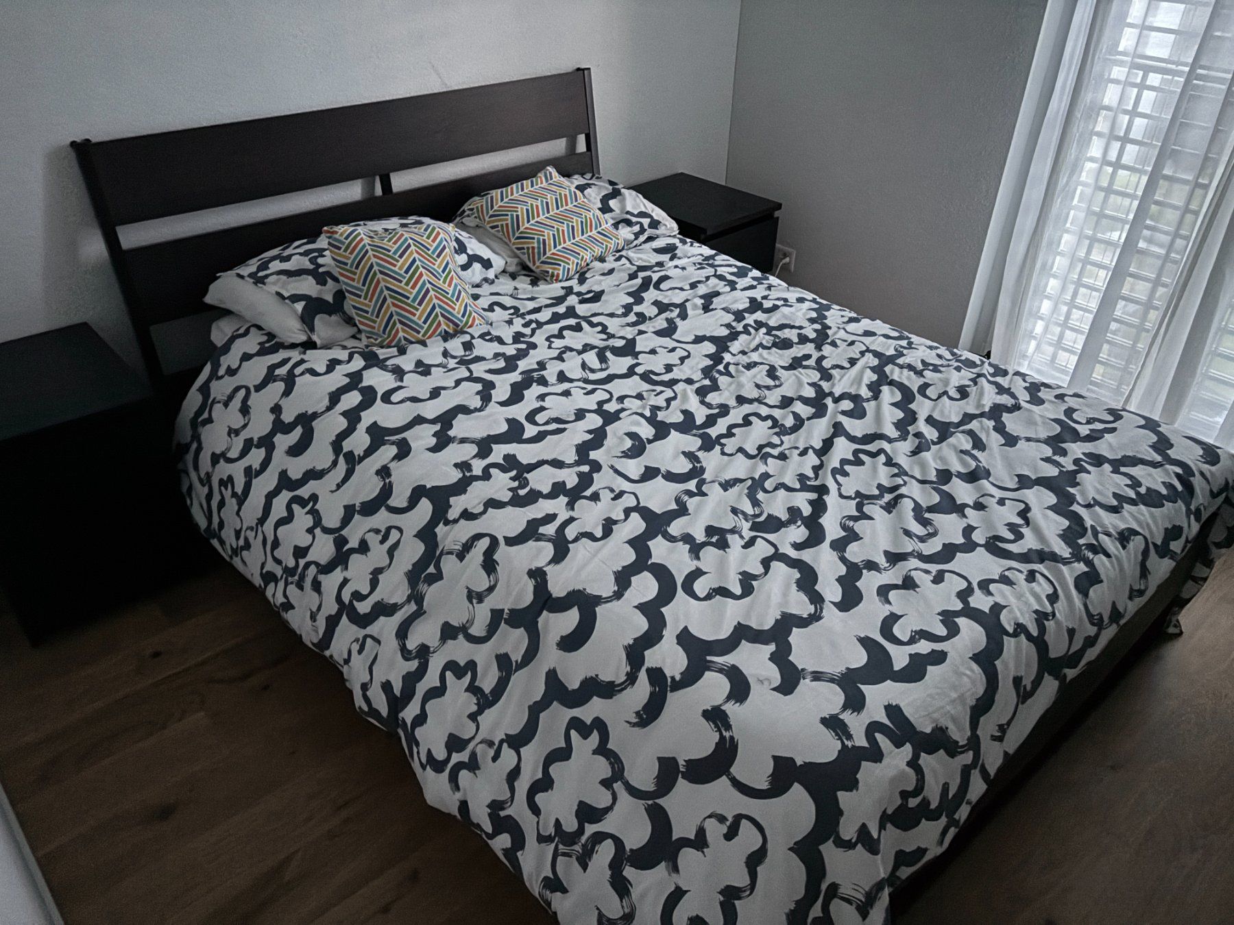 Letti: Double bed frame with 2 bedside tables – Usato da Binningen venduto da jua_xvl5 1