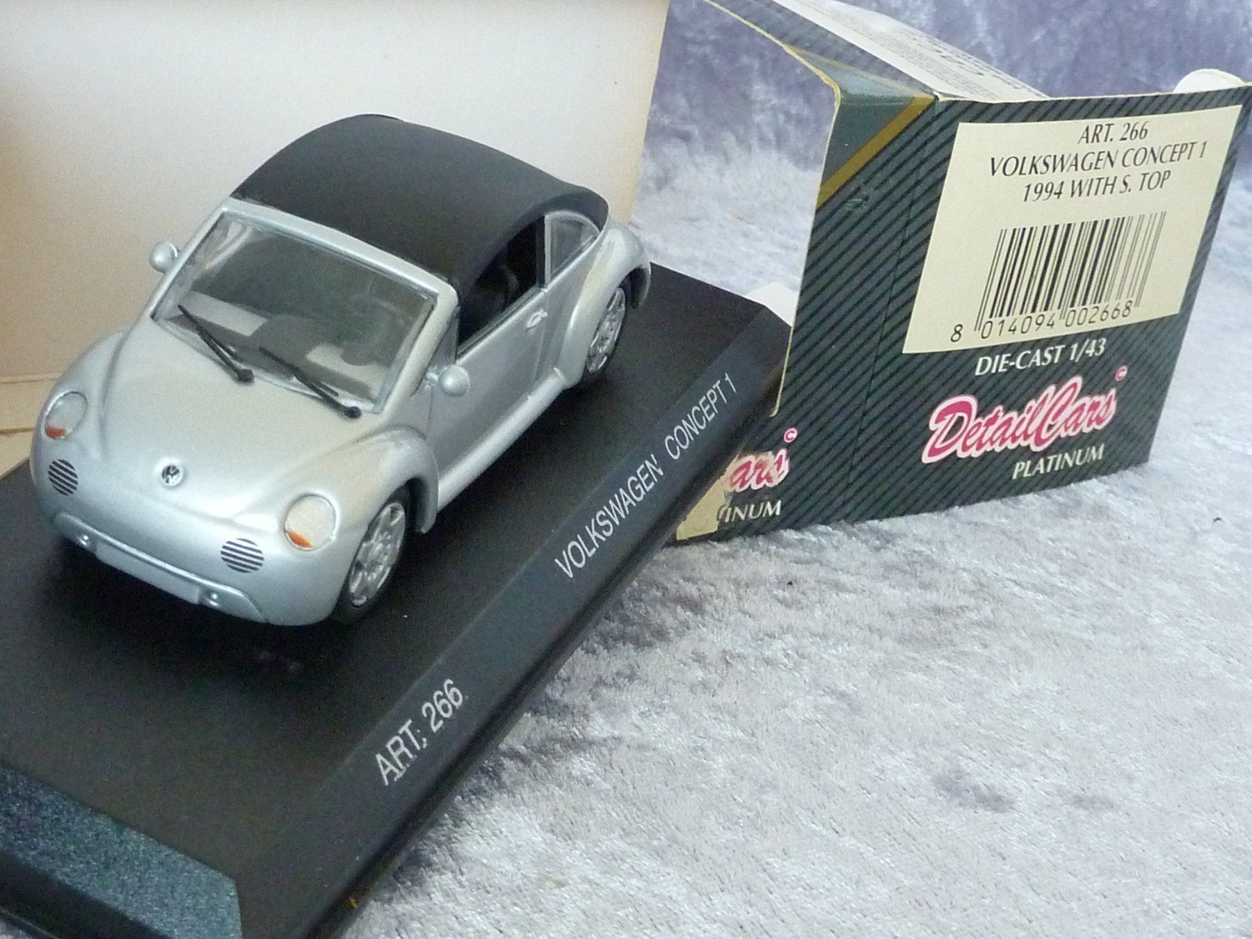 Volkswagen Modellini d'auto: VW Beetle Concept silber   1:43 – Nuovo e nell'imballaggio originale da Dürrenäsch venduto da modellautos4you