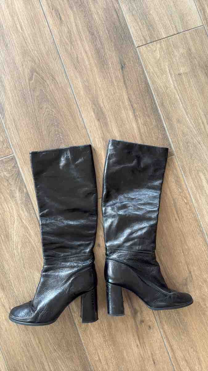 Scarpe da donna: Leather boots black knee high used condition – Usato da Dübendorf venduto da ReLoved_Fashion_ZH