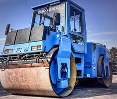 Walze Deutz - 7.100 kg Eigengew. / 2083 h / Preis exkl. MwSt