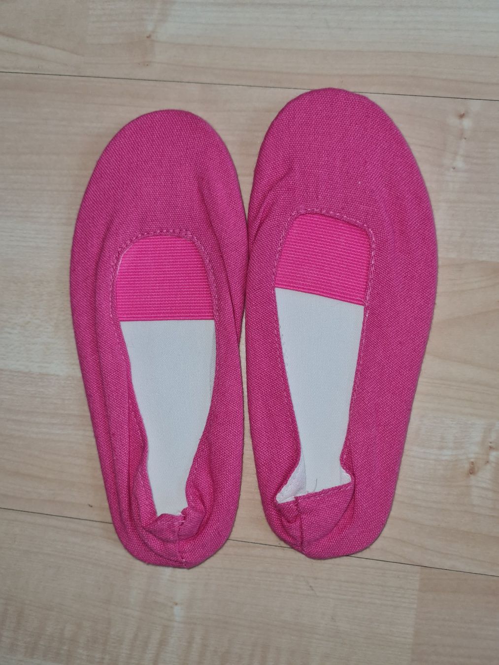 Dosenbach Schuhe für Mädchen: Turnschläppchen Mädchen Gr. 29 neu ungetragen – Neu und originalverpackt aus Wallisellen von T8304T