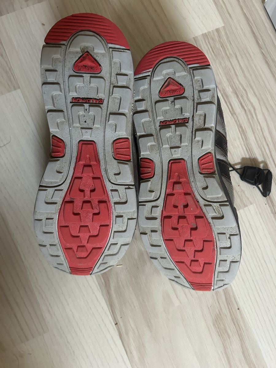Salomon Scarpe da uomo: Kinderschuhe Salomon Grösse 34 gebraucht – Usato da Ebikon venduto da Stoeckhe 1