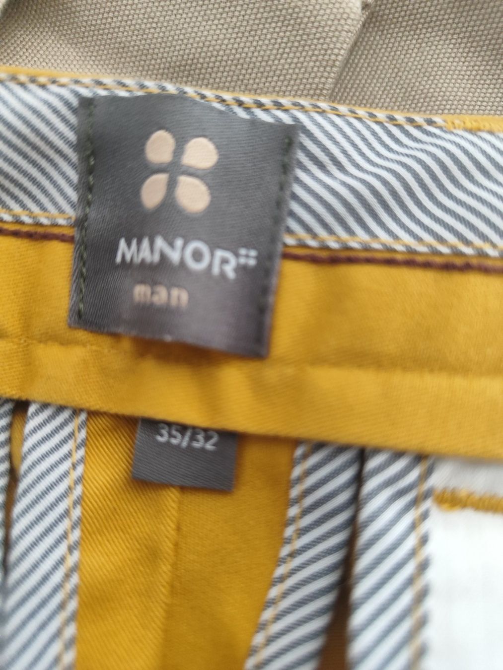 Pantaloni: herrenhose GR 35 / 32 – Nuovo e nell'imballaggio originale da Langnau am Albis venduto da Judithsebi 3
