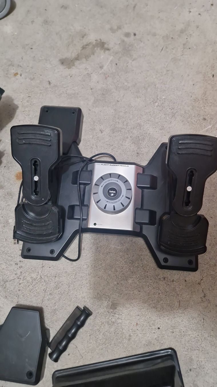 Manettes: Logitech Flight System G Force / Throttle Quadrant – D'occasion à Winkel par Luukas.81 1