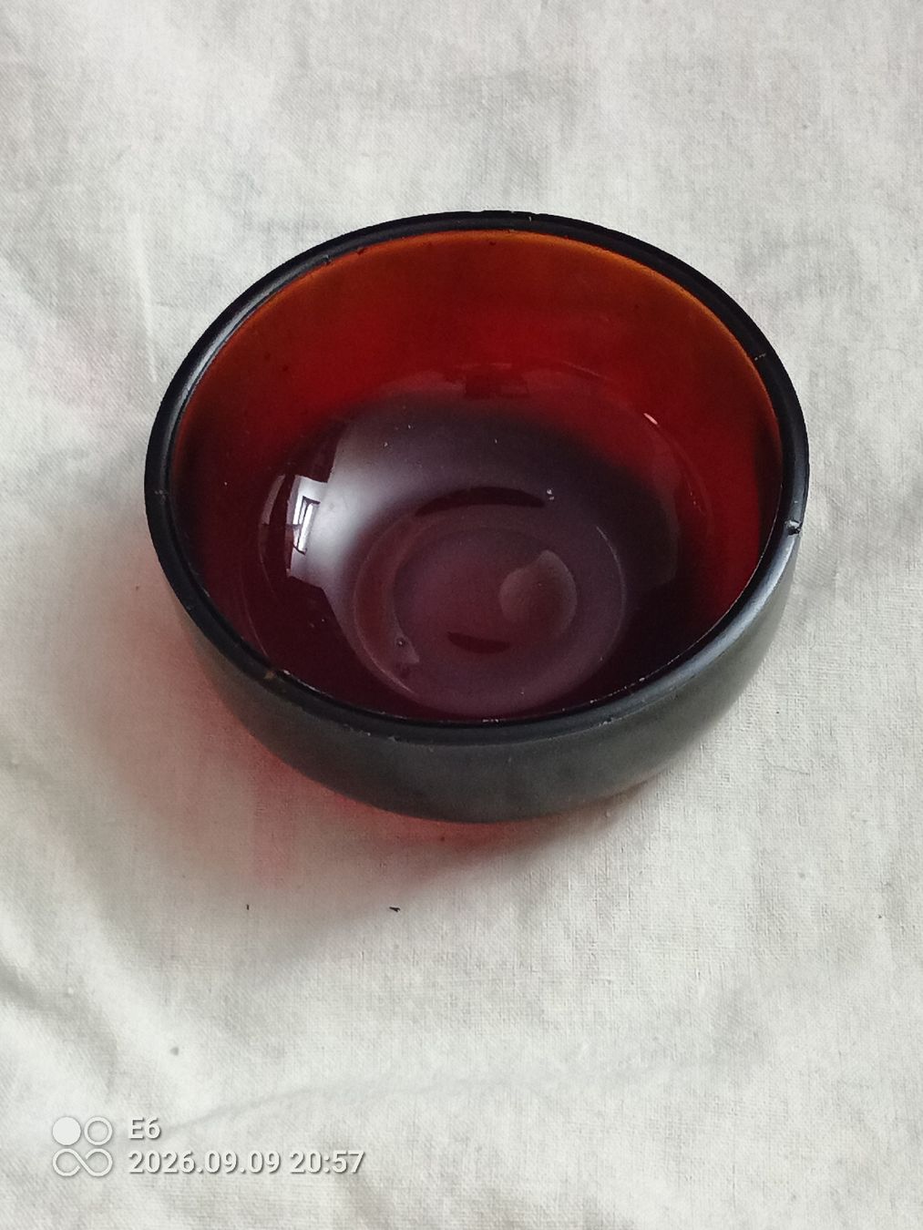 Tutte le decorazioni: Glas-Schale im Körbchen – Usato da Zürich venduto da Mitzi6 6