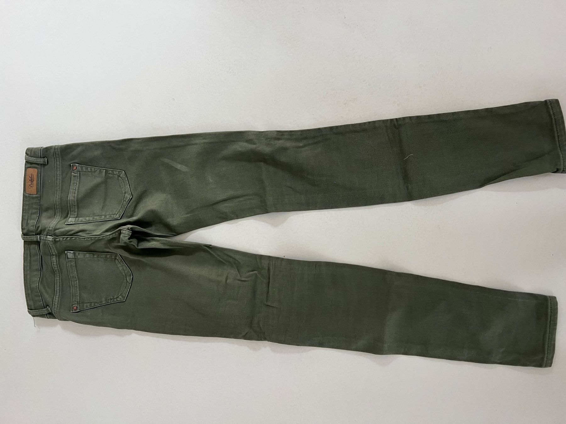 Jeans: Jeans Gr.S olivgrün – Usato da Oberglatt ZH venduto da dauerbrenner 3