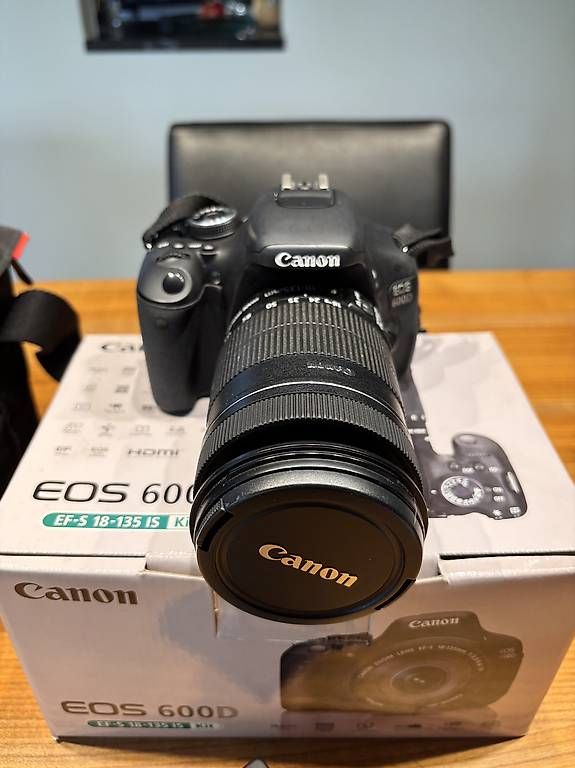 Appareil photo: Canon EOS 600D – D'occasion à Uerikon par Mltos 1
