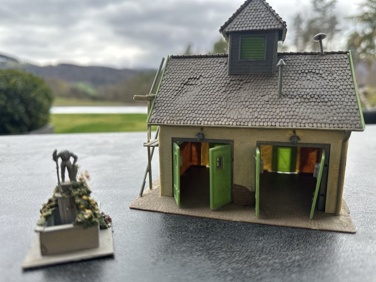 Faller Modelleisenbahnen: Faller B-268 Ländliches Feuerwehrhaus – Gebraucht aus Lupsingen von New-Haven 1
