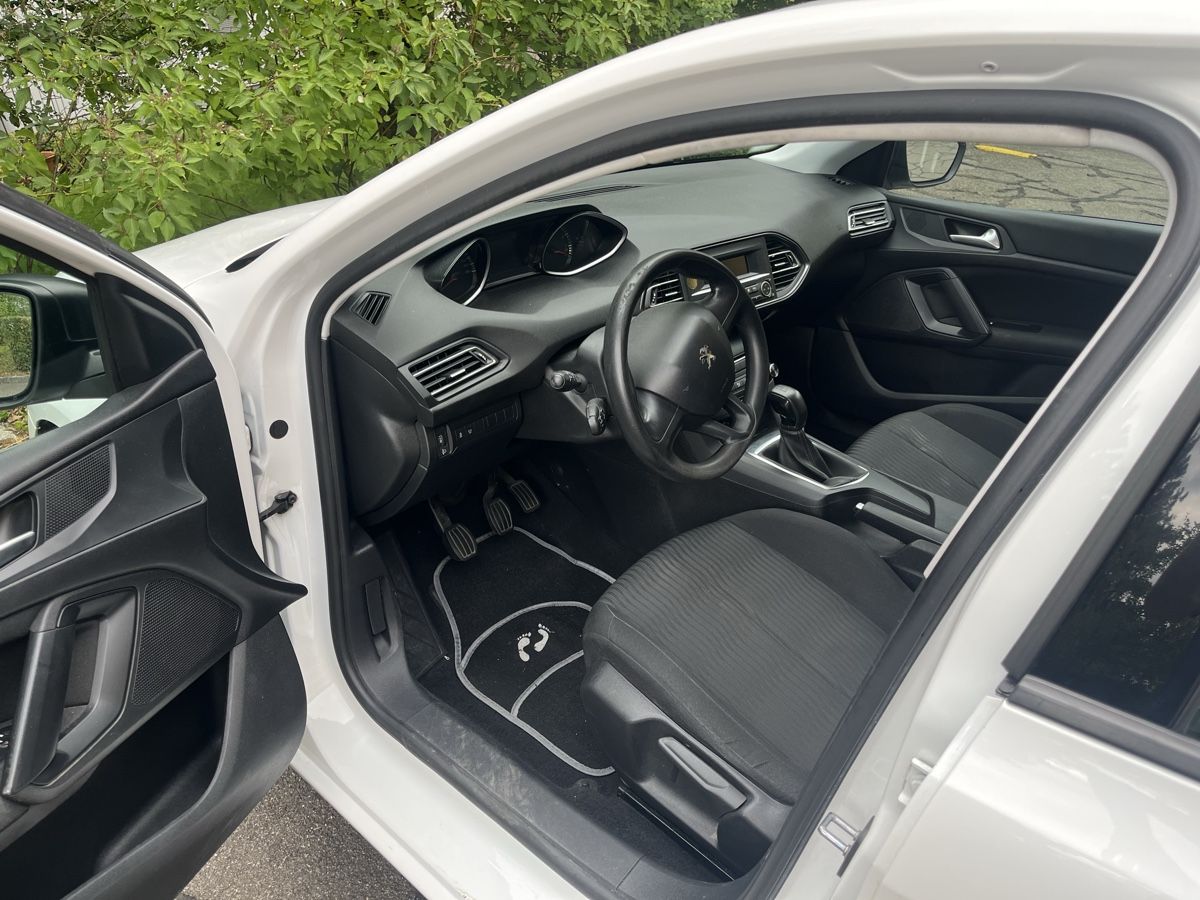 Peugeot Autos: Peugeot 308 Weiss – D'occasion à Steinmaur par joe_xt5m 6