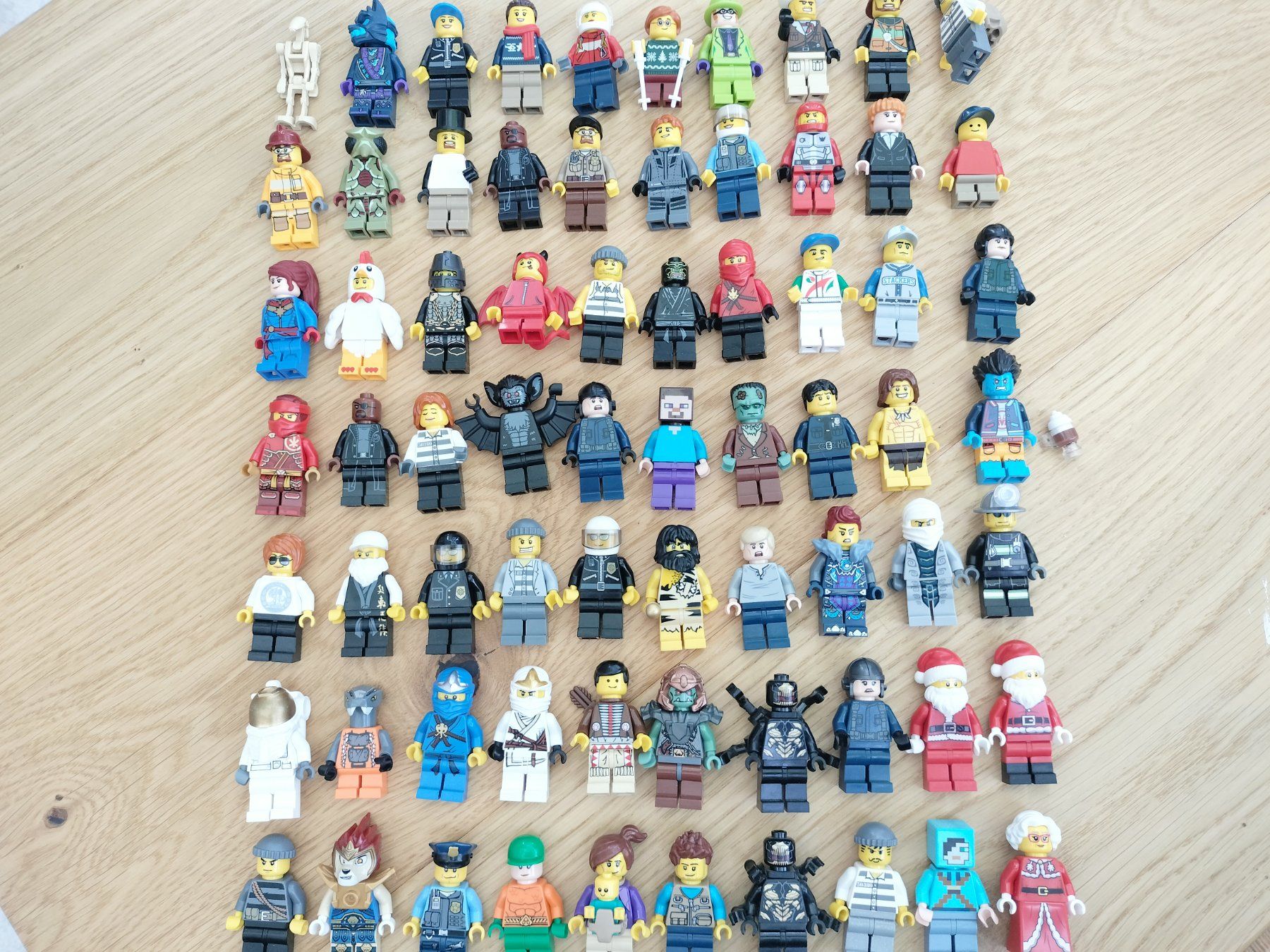Lego Spielzeuge: 70x Lego Miniguren – Gebraucht aus Wil SG von kaizzen 2