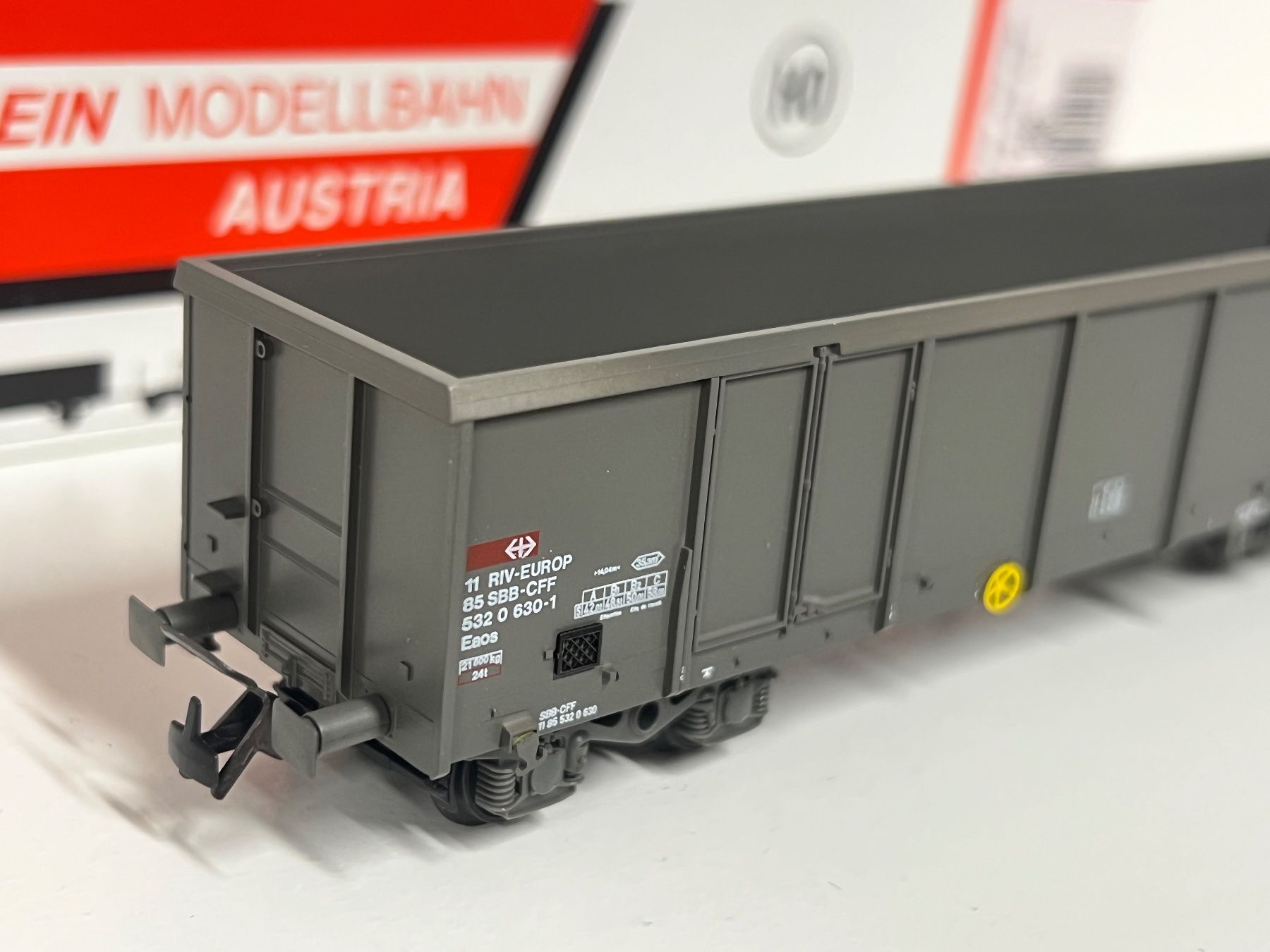 Kleinbahn Modellini di ferrovie: Klein Modellbahn H0 4-achs. SBB  Eaos Ep.V – Nuovo e nell'imballaggio originale da Geroldswil venduto da TopTrain54 1